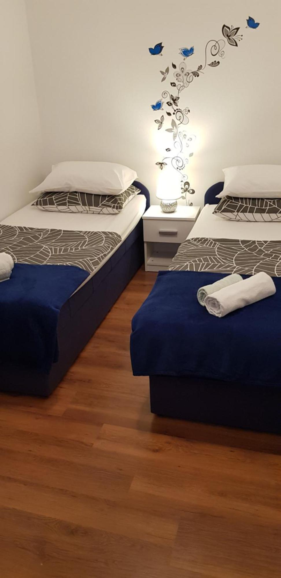 Apartments Barac Πόρετς Εξωτερικό φωτογραφία